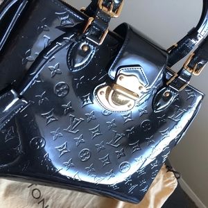 LOUIS VUITTON BLUE VERNIS MELROSE HANDBAG